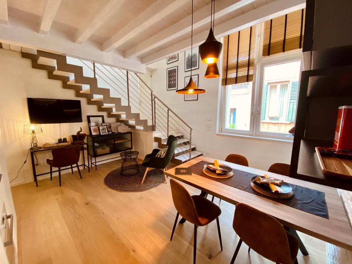 Volto Corte Farina Apartments - Luxury Lofts Верона Экстерьер фото